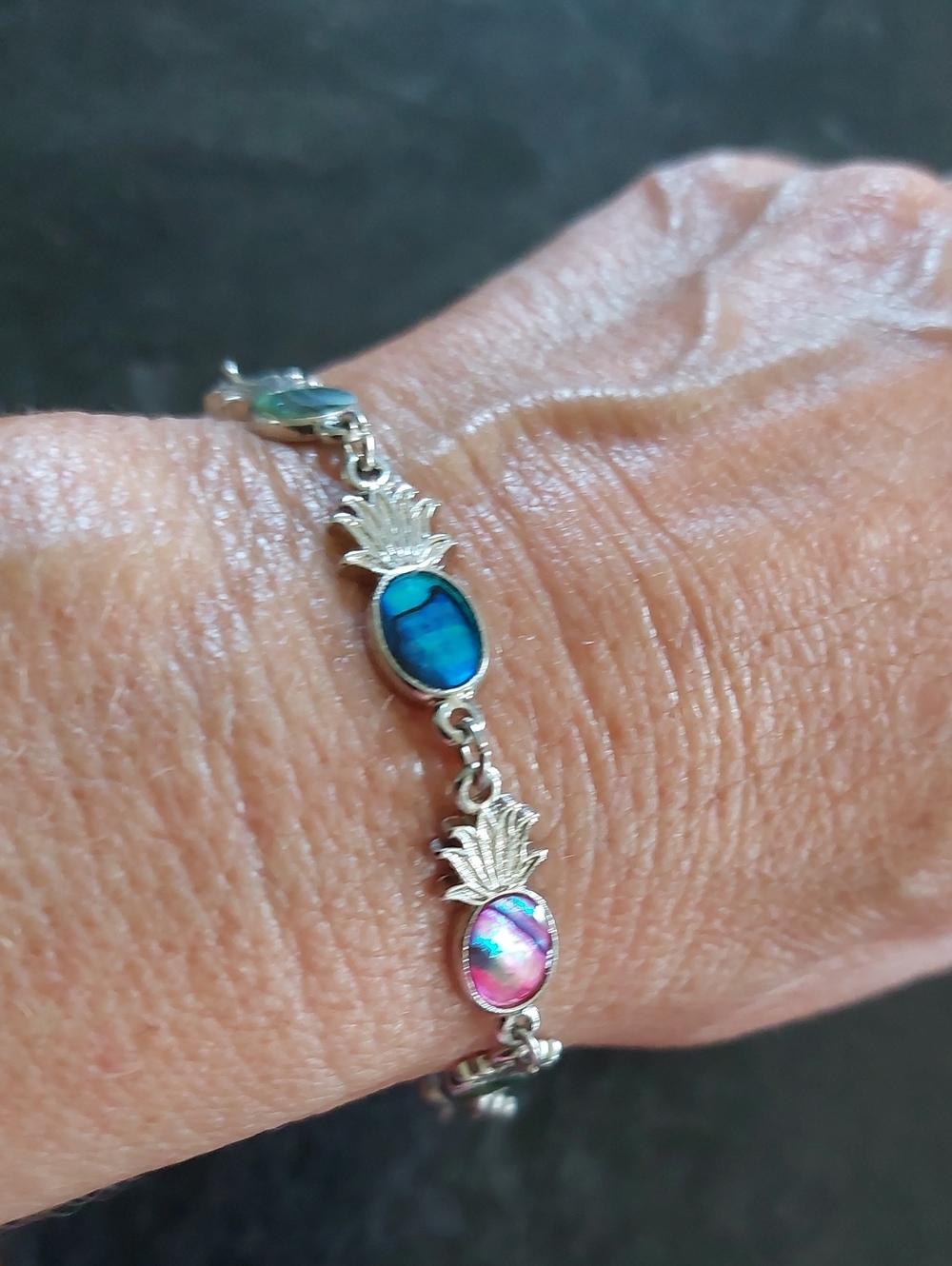 ๐5/$25 Vintage SJ Signed Silvertone Abalone Pineapple Link Bracelet 7.25" - Picture 2 of 5